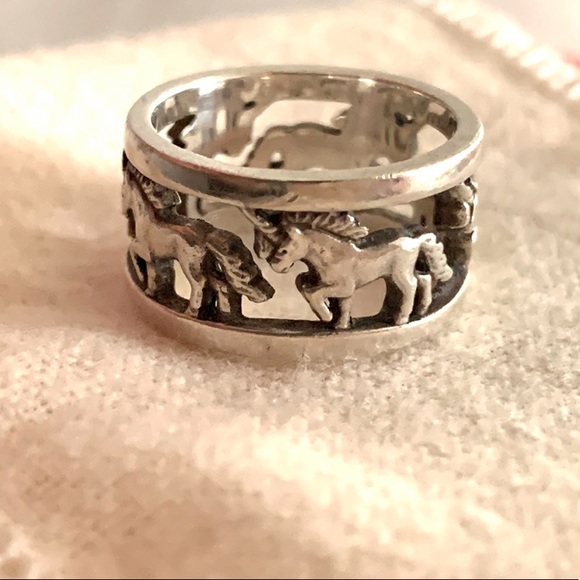 RARE RETIRED James Avery Unicorn band ring 4 - Picture 12 of 15